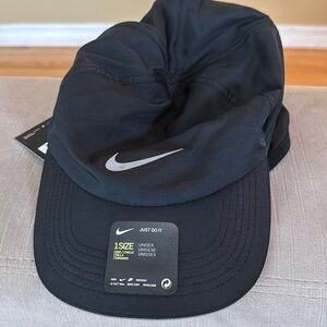 Nike Aerobill lightweight hat -New
